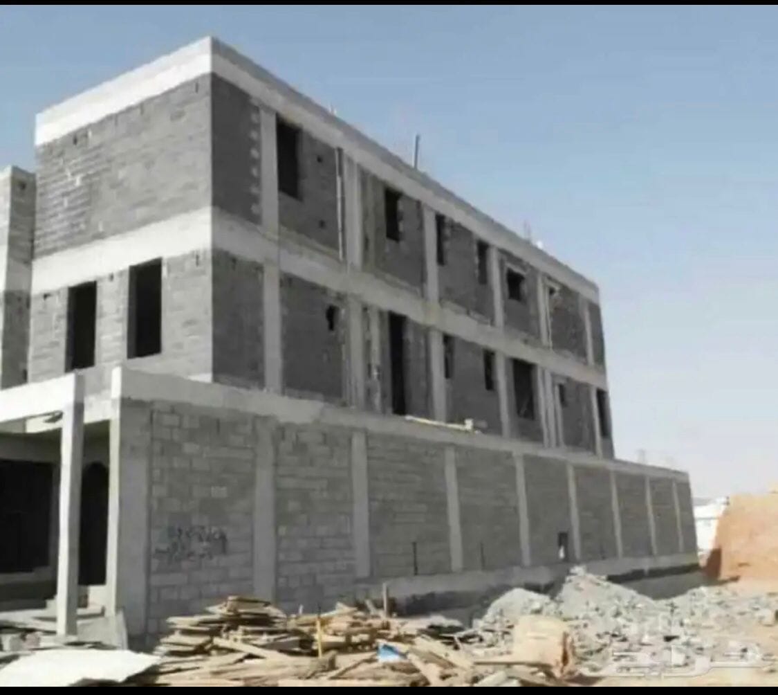 مقاولات عامة أنواع ترميم المباني:
تتنوع أنواع ترميم المباني حسب طبيعة الضرر وحجم التغييرات المطلوبة. فيما يلي شرح لأبرز نوعين من ترميم المباني: https://mzltjddh.com